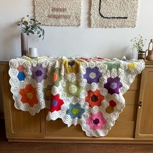 Vintage 1970s hand knit floral blanket